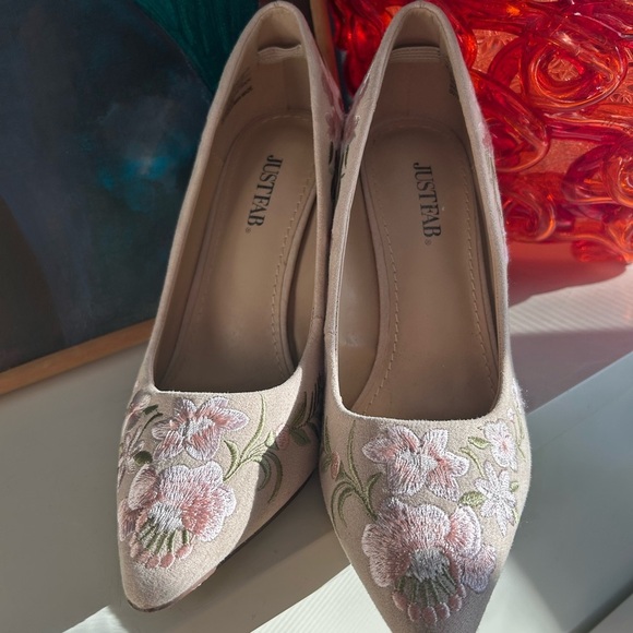 JustFab Floral Embroidered Women's Heels - Cream - Picture 13 of 16
